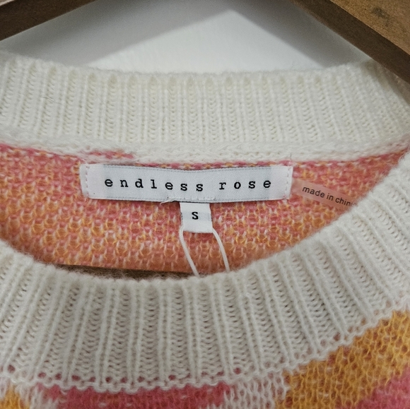 NWT Endless Rose Heart Sweatert - Picture 2 of 7